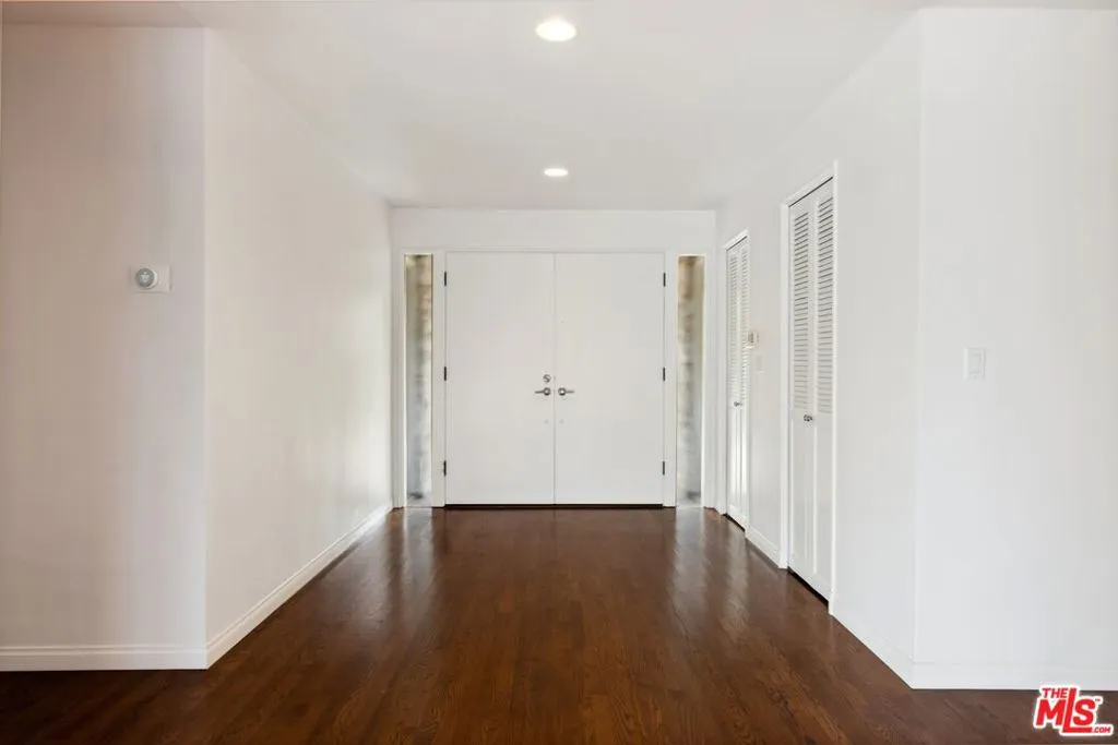 15901 High Knoll Road, Encino, California 91436 home-pic-6